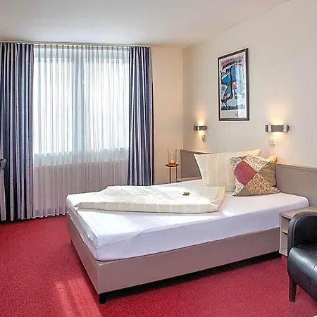 فندق Sporthotel Oehringen 3*
