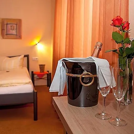 فندق Sporthotel Oehringen