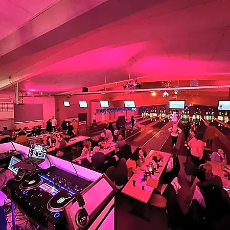 Sporthotel Oehringen فندق