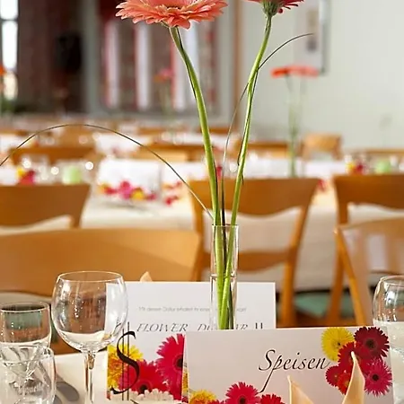 فندق Sporthotel Oehringen