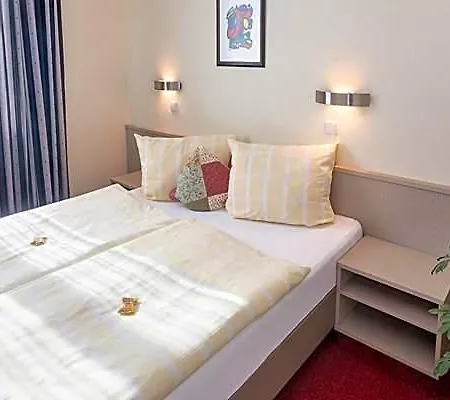 فندق Sporthotel Oehringen 3*